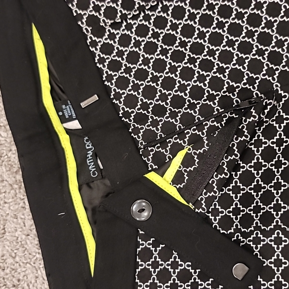 Ankle, Cropped Pants - Picture 3 of 4